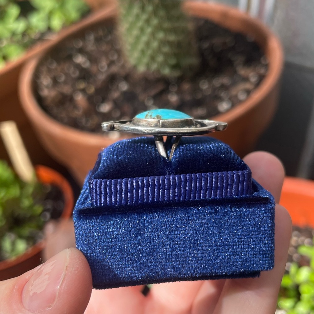 Native American Split Shank Turquoise Ring - image 3